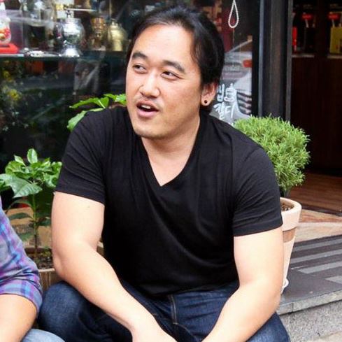 408241_10151206156835439_345815579_n