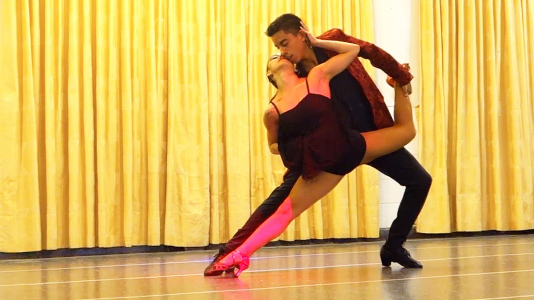 maxi and nahir perform a beautiful bachata in buenos aires