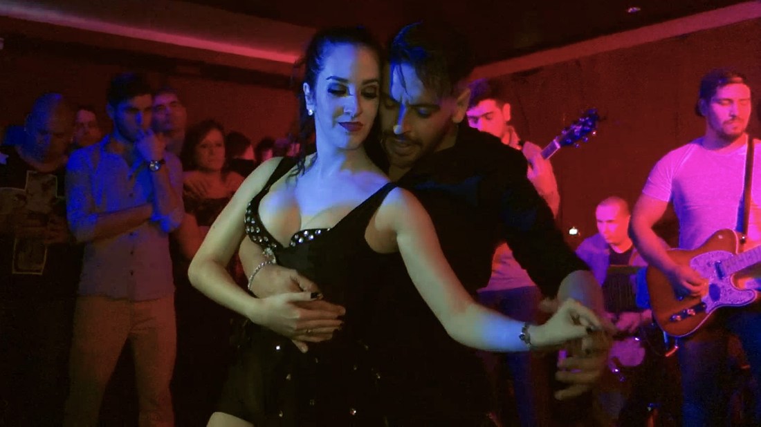 Jaz Rodriguez and Maximiliano Villarroel social dancing sensual bachata at bachata dolls social in buenos aires argentina mapes24