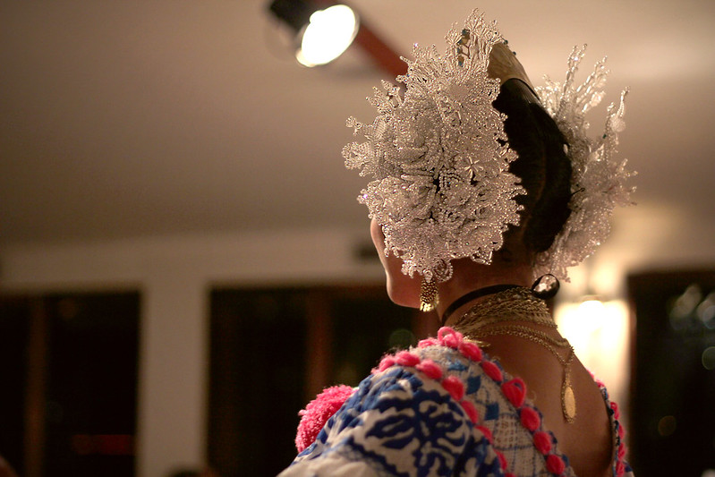 dance-costumes-mapes24-tinajas-1